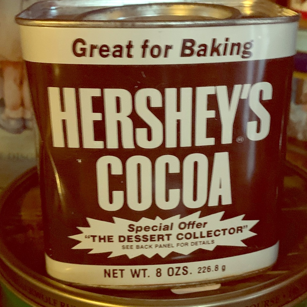 VINTAGE HERSHEY'S  8 oz COCOA Tin